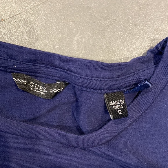 Girls Guess t shirt size 12 GUC - Picture 5 of 6